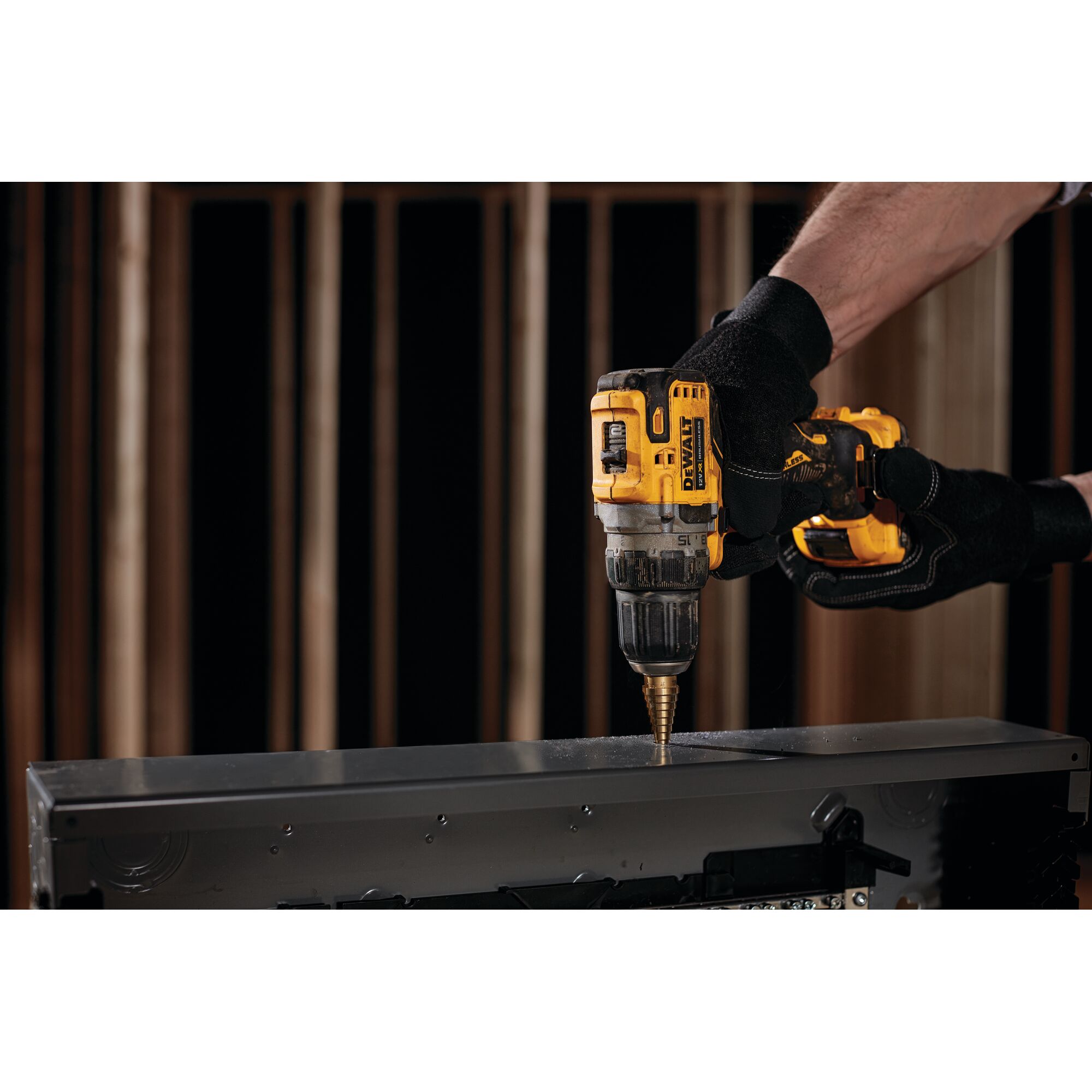12V MAX Brushless Drill Driver With 2.0Ah Battery