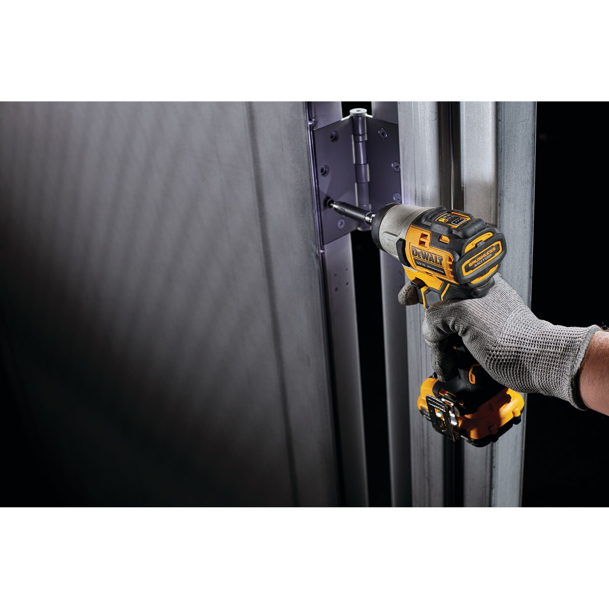 12V MAX Sub-Compact Impact Driver, 2.0Ah Battery